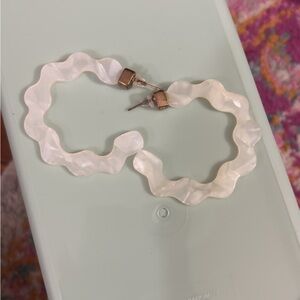 Elegant Wavy Hoop Earrings in Ivory
